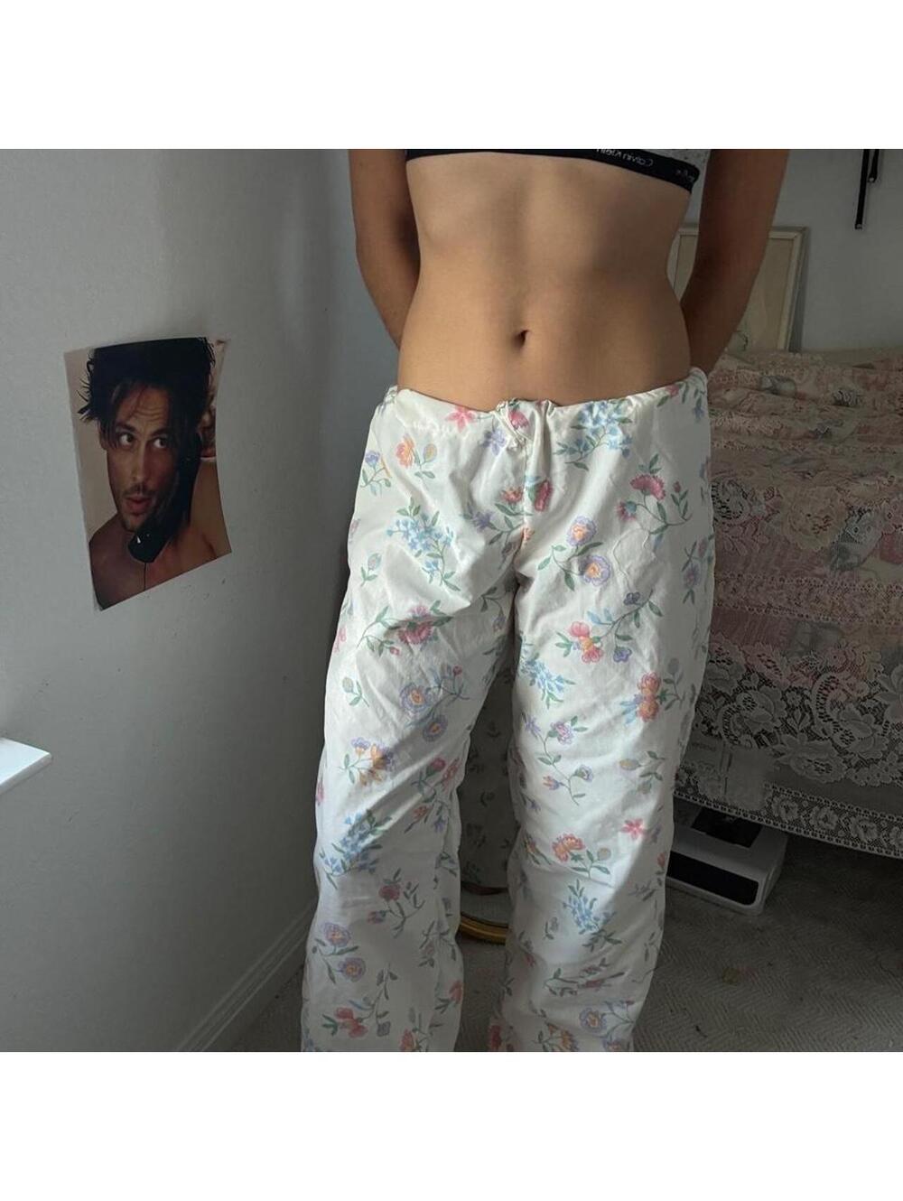 American Eagle Women's White and Multi Trousers